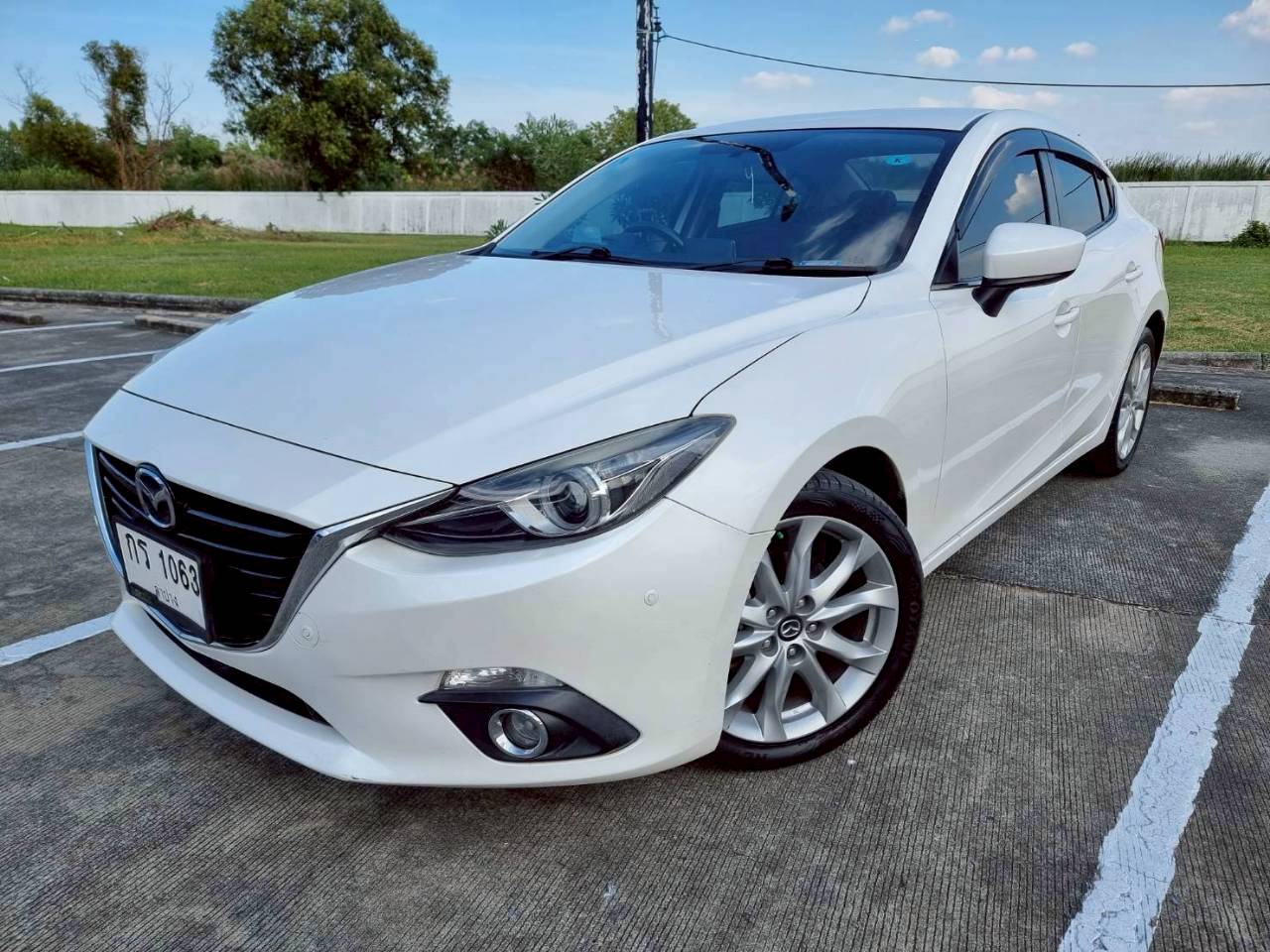 3 Sedan 2.0 (A/T) ปี 2015